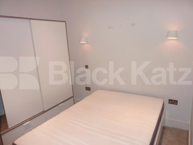 			GREAT APARTMENT IN A FANTASTIC LOCATION, 1 Bedroom, 1 bath, 1 reception Flat			 Murray Street, CAMDEN